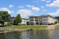 Monona Lakeview - Live on the Lake!