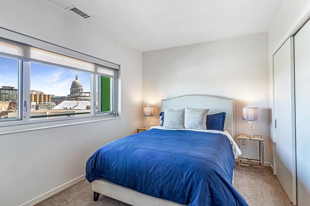 8th Floor - 2BR/2BA