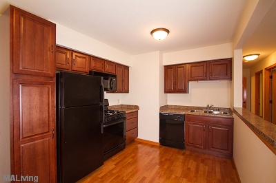 Large 2 Bedroom Maple Cabinetry