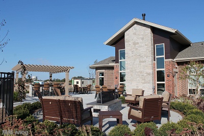 Outdoor Lounge and Firepit