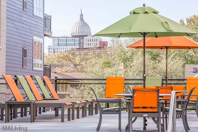 Stunning View of The Capitol on Beautiful Rooftop Patio