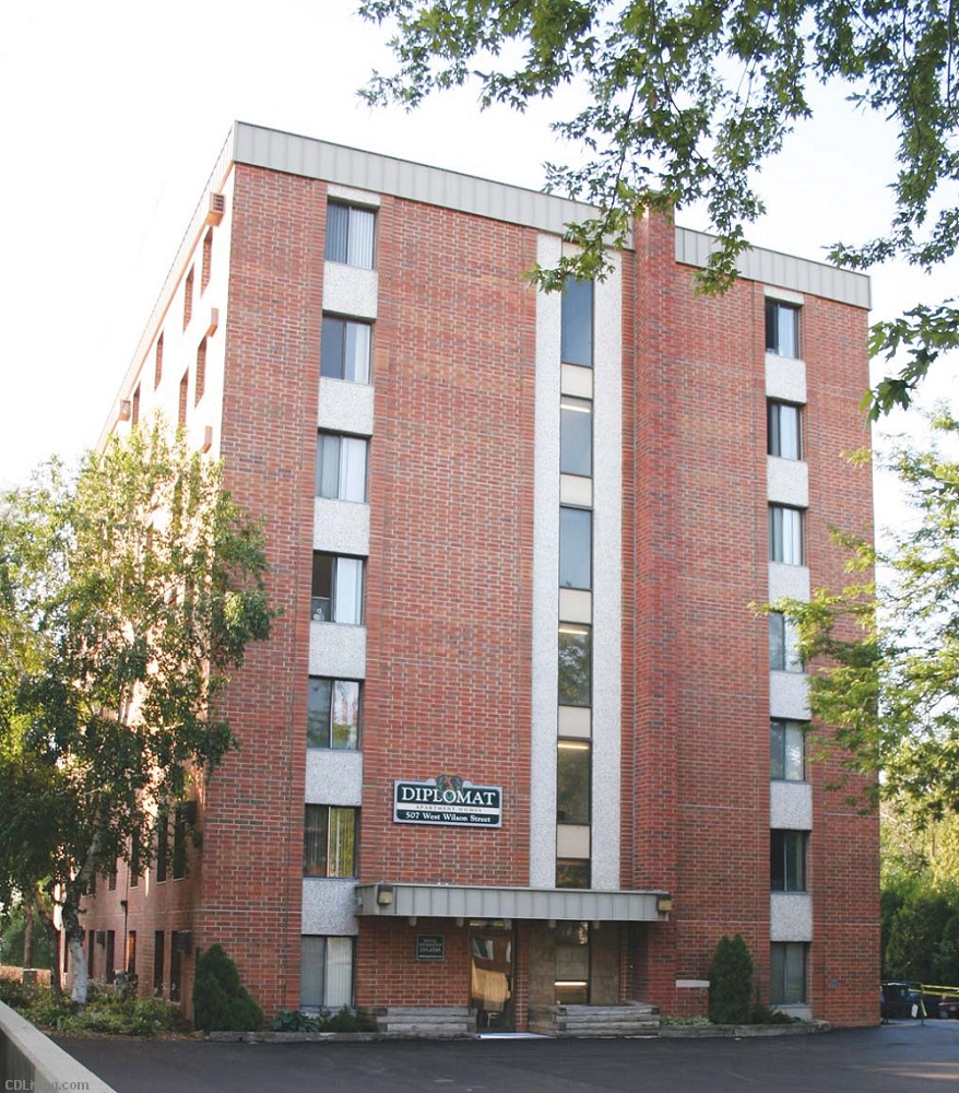 Diplomat Apartments: On Lake Monona