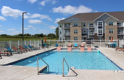 1 Glenn Place - Baja Shelf Pool