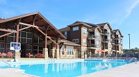 Timber Valley - Large Heated Swimming Pool with Sundeck 