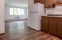 Trailsway Apartments - 1405-05 Kitchen & Living Room