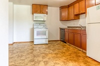Trailsway Apartments - 1505-02 Kitchen