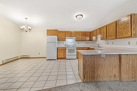 Hunters Ridge Apartments - 1 Bedroom + Den
